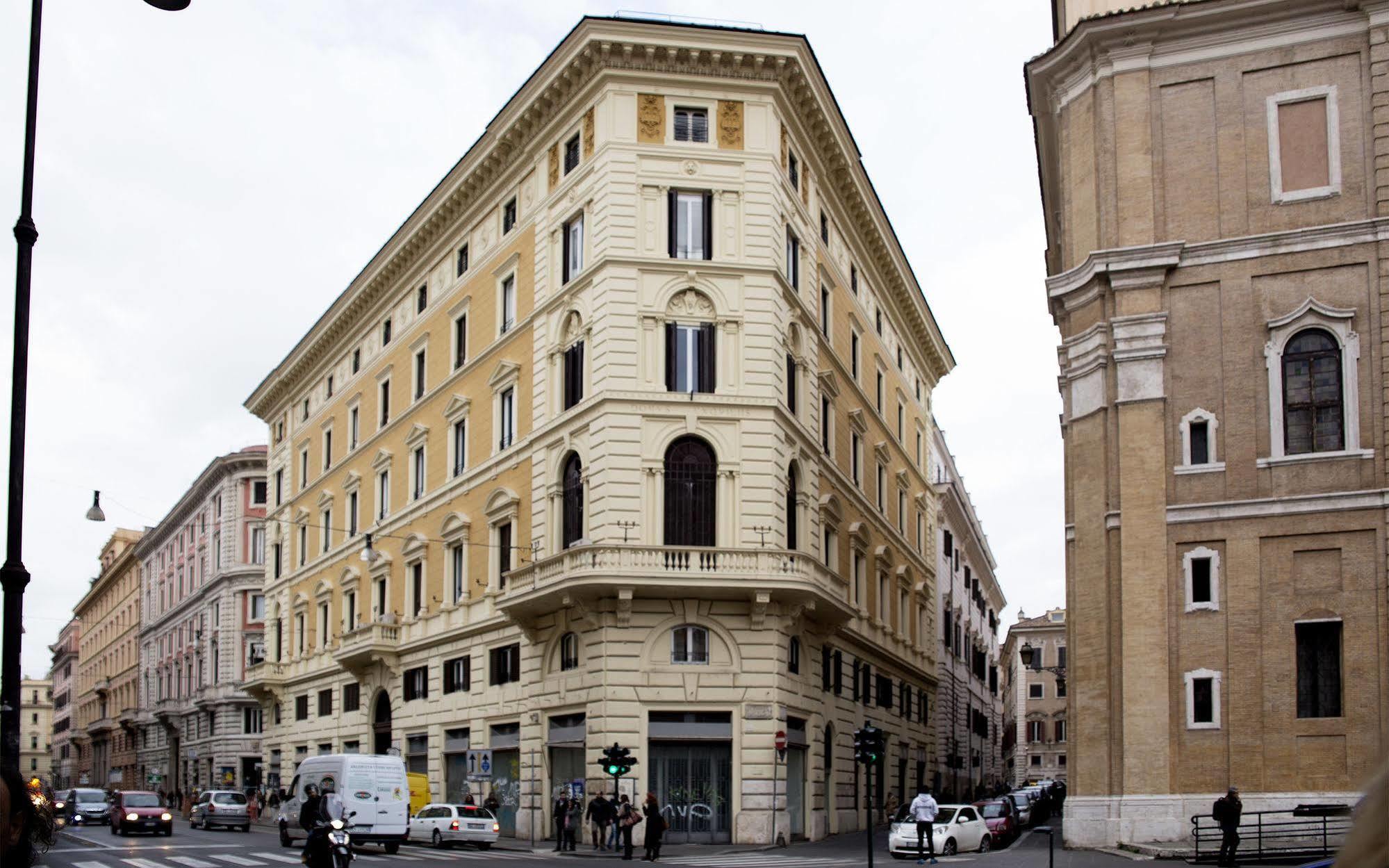 Inn Rome Rooms & Suites Exteriér fotografie