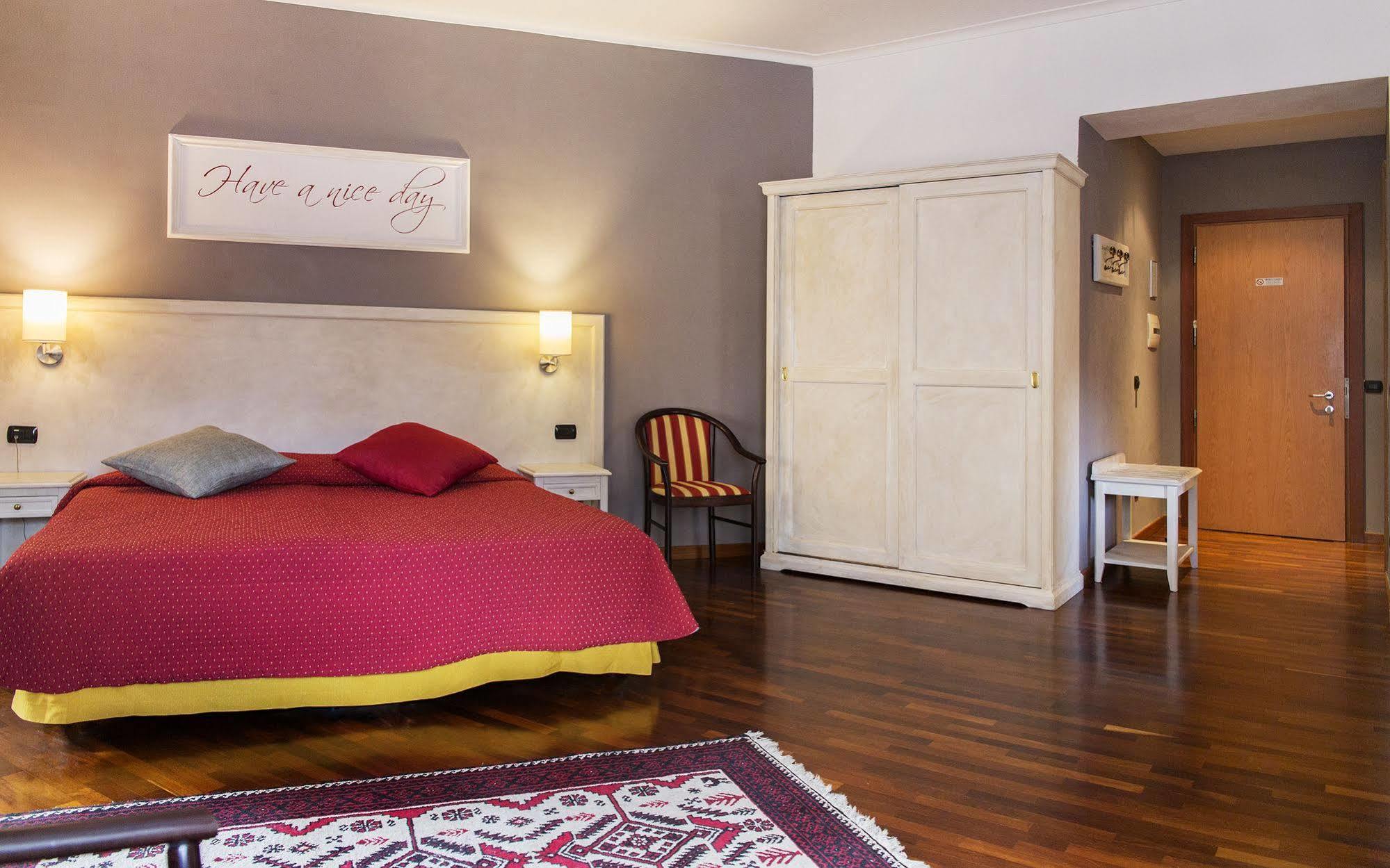 Inn Rome Rooms & Suites Exteriér fotografie