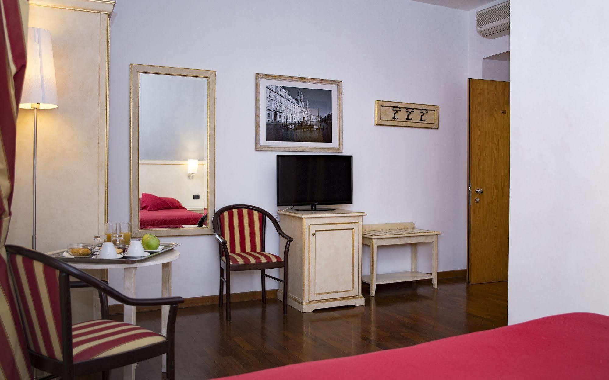 Inn Rome Rooms & Suites Exteriér fotografie