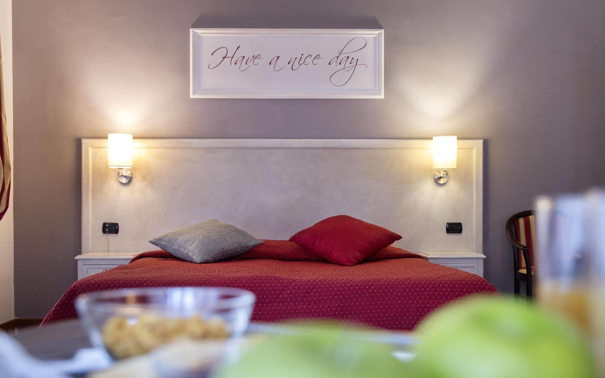 Inn Rome Rooms & Suites Exteriér fotografie