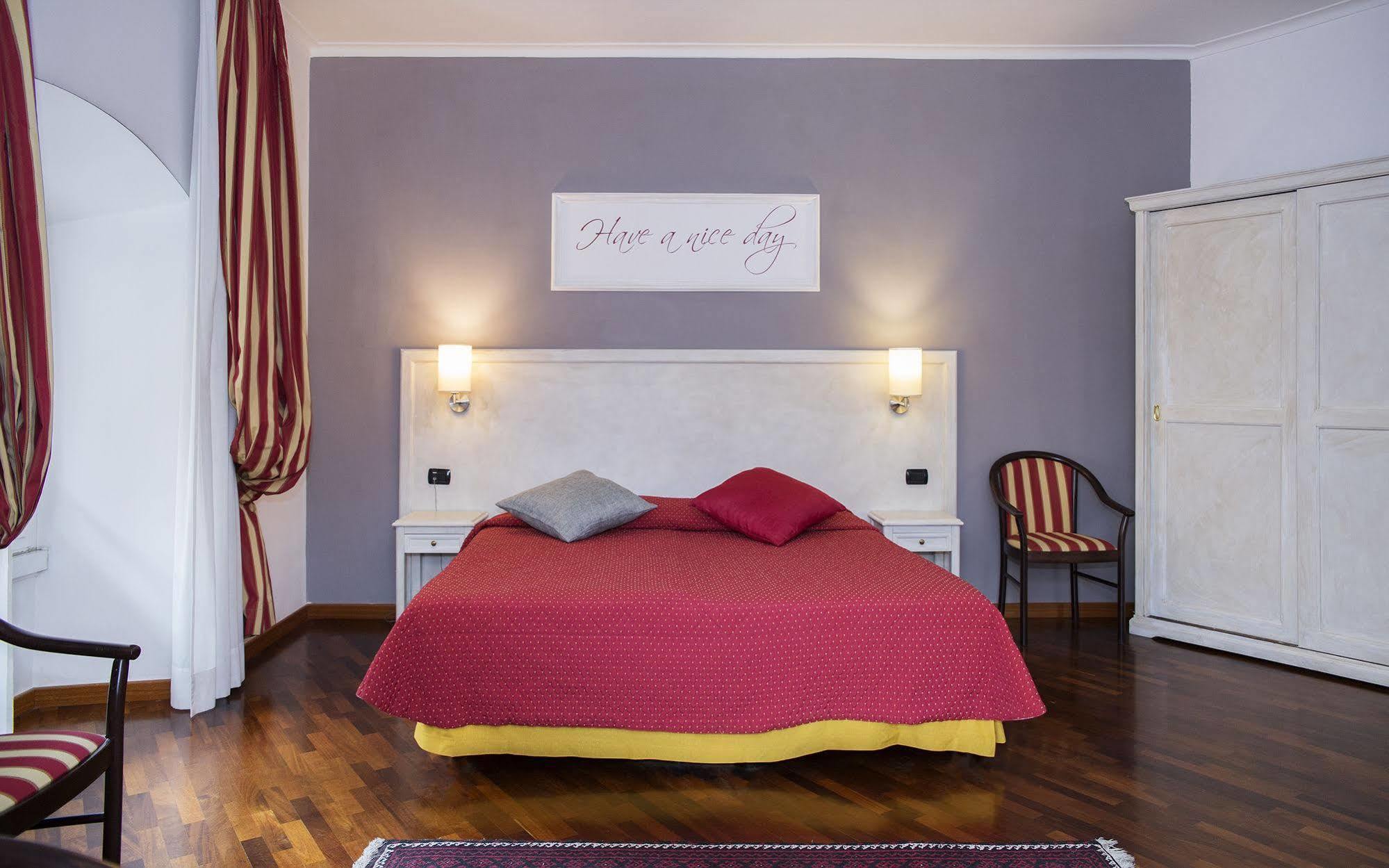 Inn Rome Rooms & Suites Exteriér fotografie